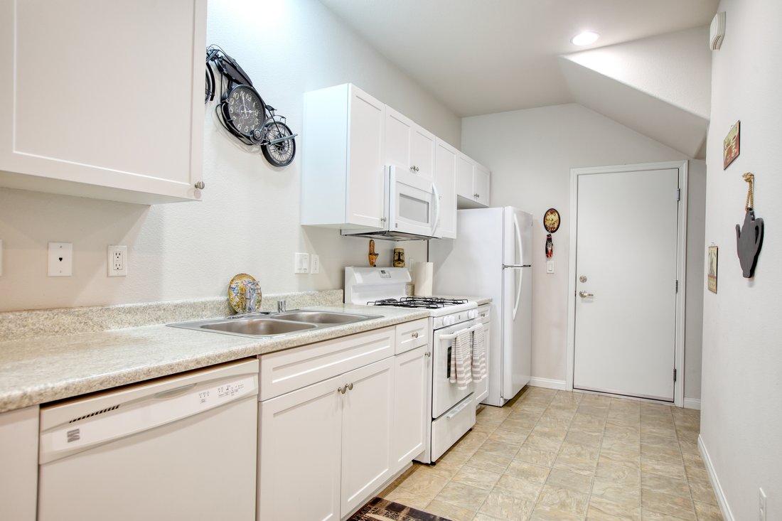 Condo in San Luis Obispo, California, United States 2 - 18125698