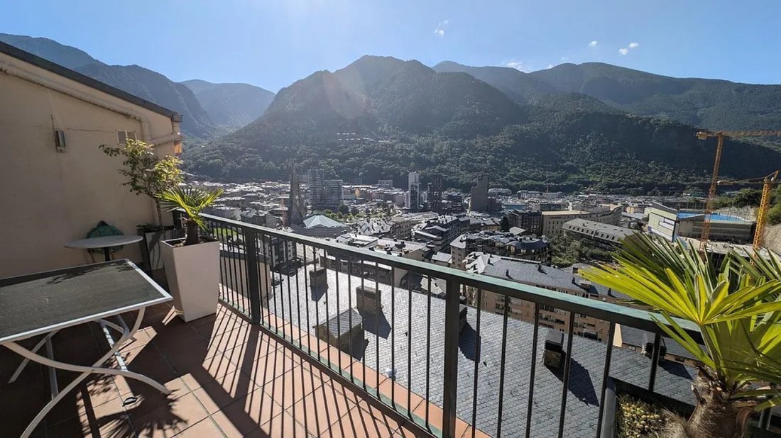 Apartment in Escaldes-Engordany, Escaldes-Engordany, Andorra 1 - 18125799