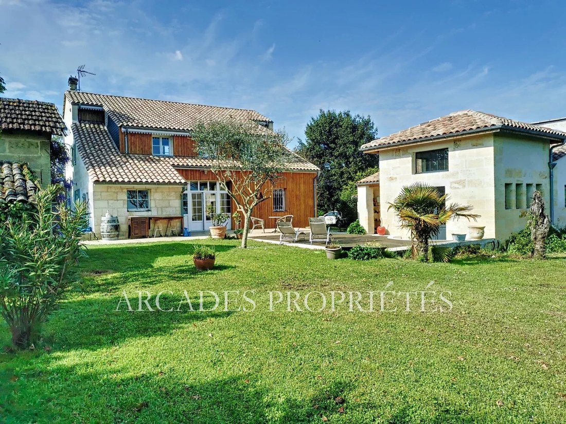 Estate in Libourne, Nouvelle-Aquitaine, France 2 - 18126030