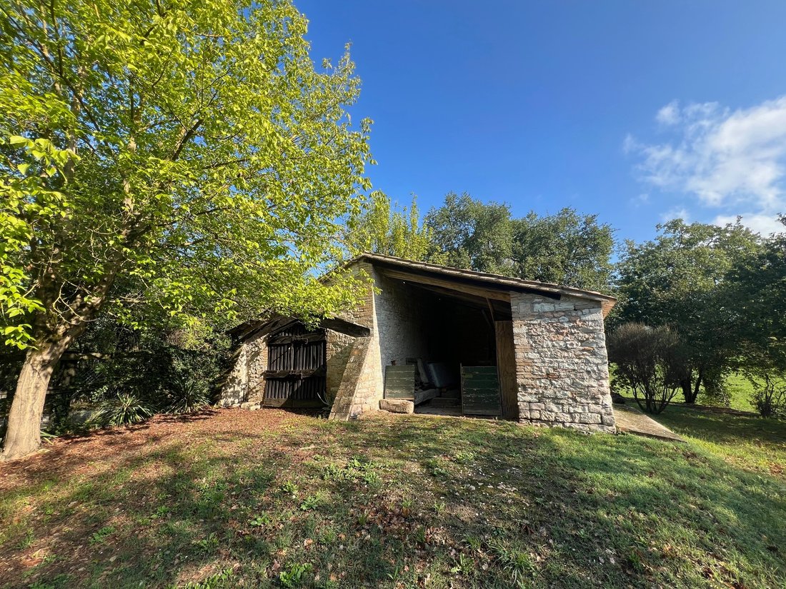 Villa in Fossombrone, Marche, Italy 3 - 18125895
