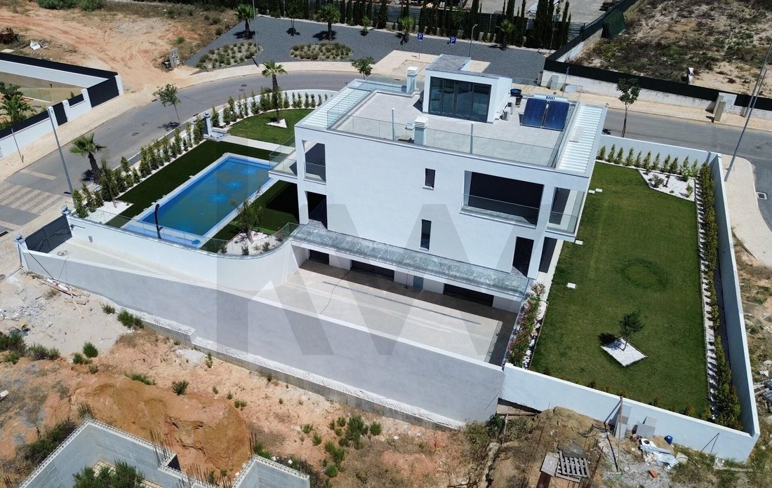 Townhouse in Alcantarilha, Algarve, Portugal 3 - 16086771