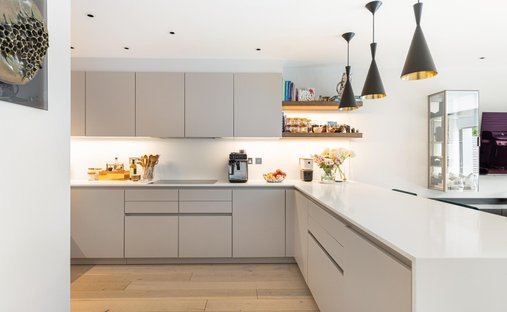 Haus in Turnham Green, London Borough of Hounslow, England 1