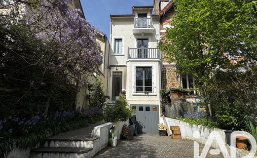Haus in Côte Saint Louis, Garches, Frankreich 1