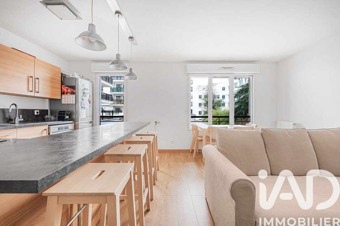 Apartment in Centre Ville, Suresnes, France 1 - 17278182