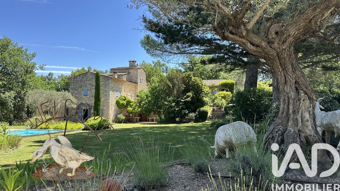 House in Gordes, Provence-Alpes-Côte d'Azur, France 1 - 18075979