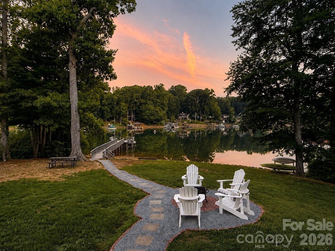 Casa en Mooresville, Carolina del Norte, Estados Unidos 2 - 18099220