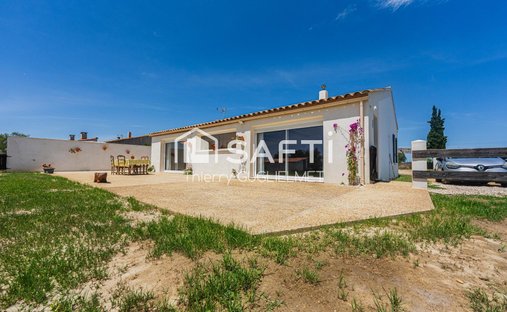 House in Arles, Provence-Alpes-Côte d'Azur, France 1