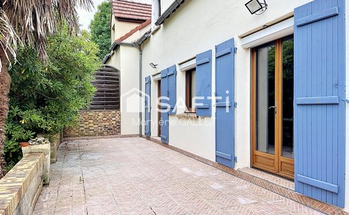 House in Orgeval, Ile-de-France, France 1