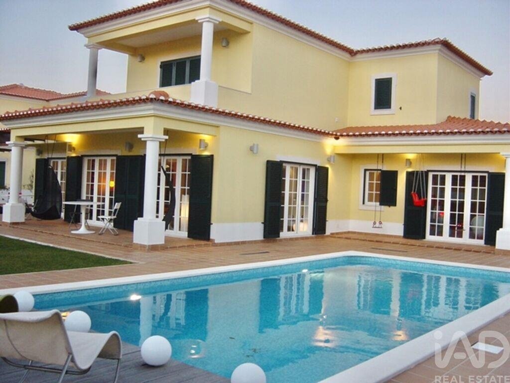 Townhouse in Santa Maria, Sao Pedro e Sobral da Lagoa, Leiria District, Portugal 1 - 18126735