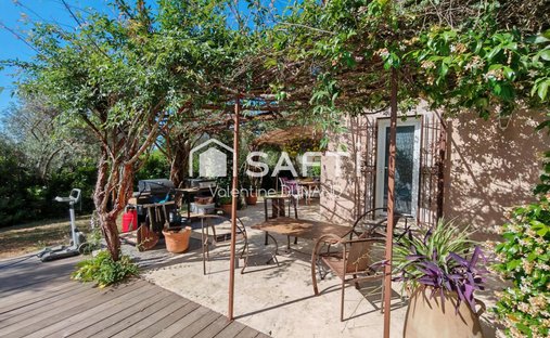House in Le Val, Provence-Alpes-Côte d'Azur, France 1
