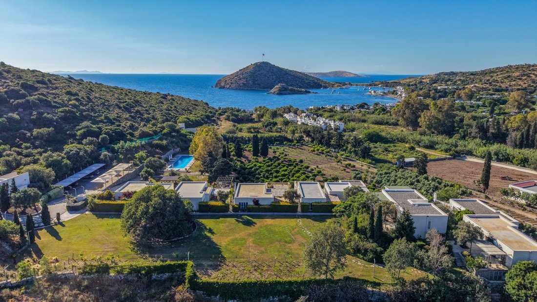 Apartment in Gümüşlük Limanı Plajı, Muğla, Turkey 1 - 18126751