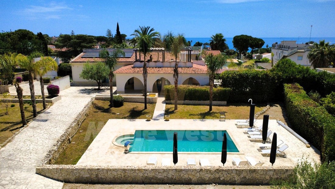Villa in Fontane Bianche - Cassibile, Fontane Bianche, Sicily 1 - 18126707
