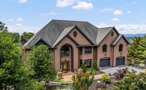 House in Weaverville, North Carolina, United States 1