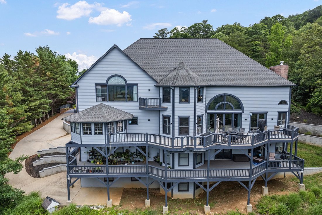 House in Weaverville, North Carolina, United States 3 - 18126748