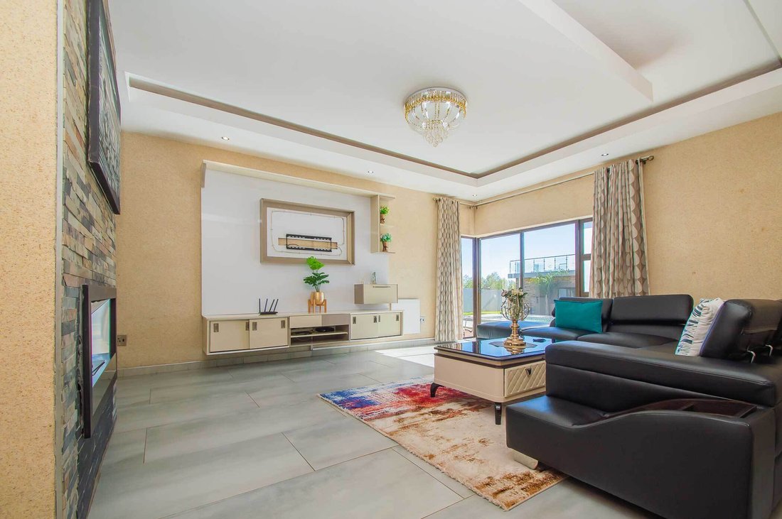 Estate in Krugersdorp, Gauteng, South Africa 5 - 18126710