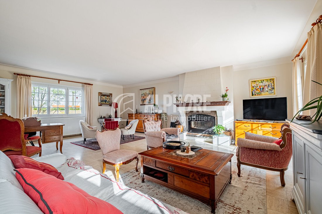 Villa in La Plaine-sur-Mer, Pays de la Loire, France 2 - 17405719