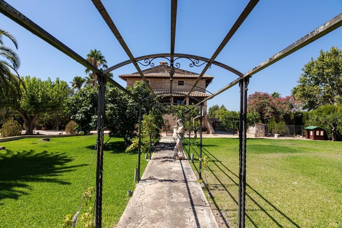 Villa in Santa Maria del Cami, Balearic Islands, Spain 1 - 18126749