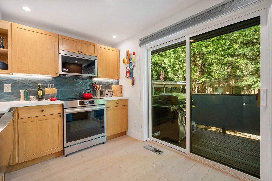 Condo in Incline Village, Nevada, United States 3 - 18126685