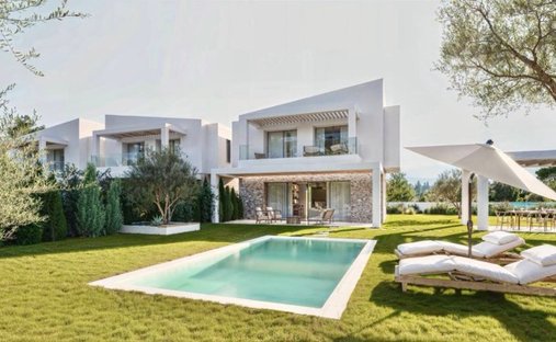 Villa in Pallini Municipal Unit, Macedonia and Thrace, Griechenland 1