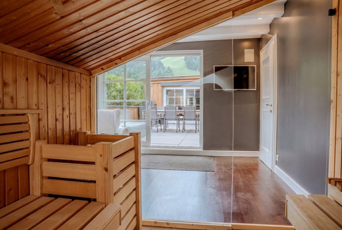 Penthouse in Kitzbuhel, Tyrol, Austria 3 - 18126356