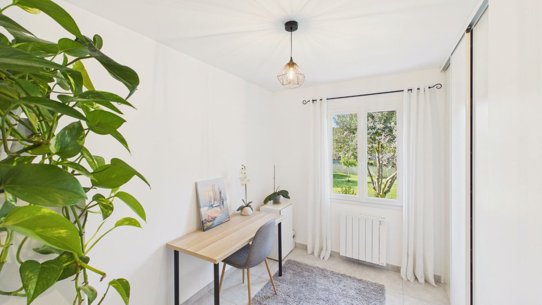 Villa in Eyragues, Provence-Alpes-Côte d'Azur, France 5 - 18126509