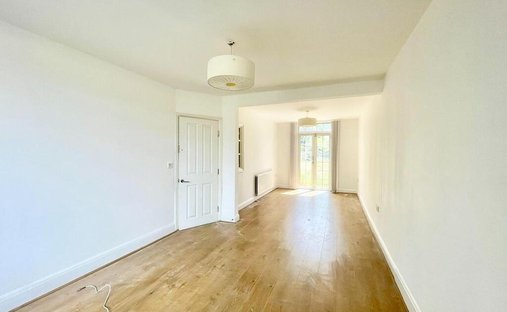House in Elthorne Heights, Ealing, England 1