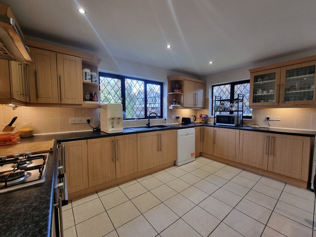 House in Bray, England 5 - 18126577