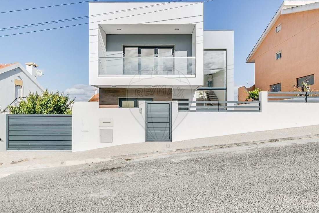 Villa in Vialonga, Lisbon, Portugal 1 - 18126759