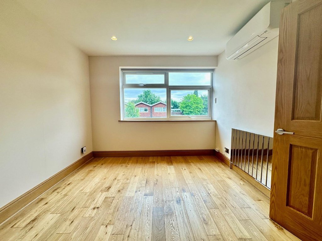 House in West Ealing, Ealing, England 5 - 18126586