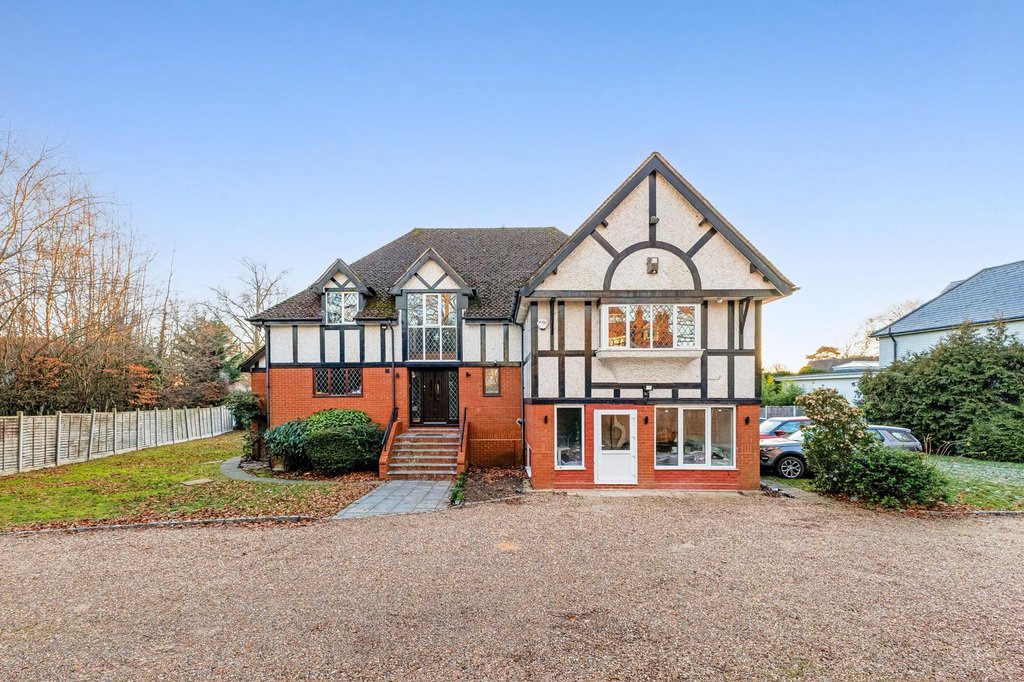 House in Bray, England 1 - 18126577
