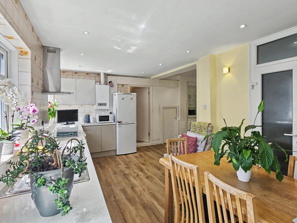 House in Hounslow, England 2 - 18126533