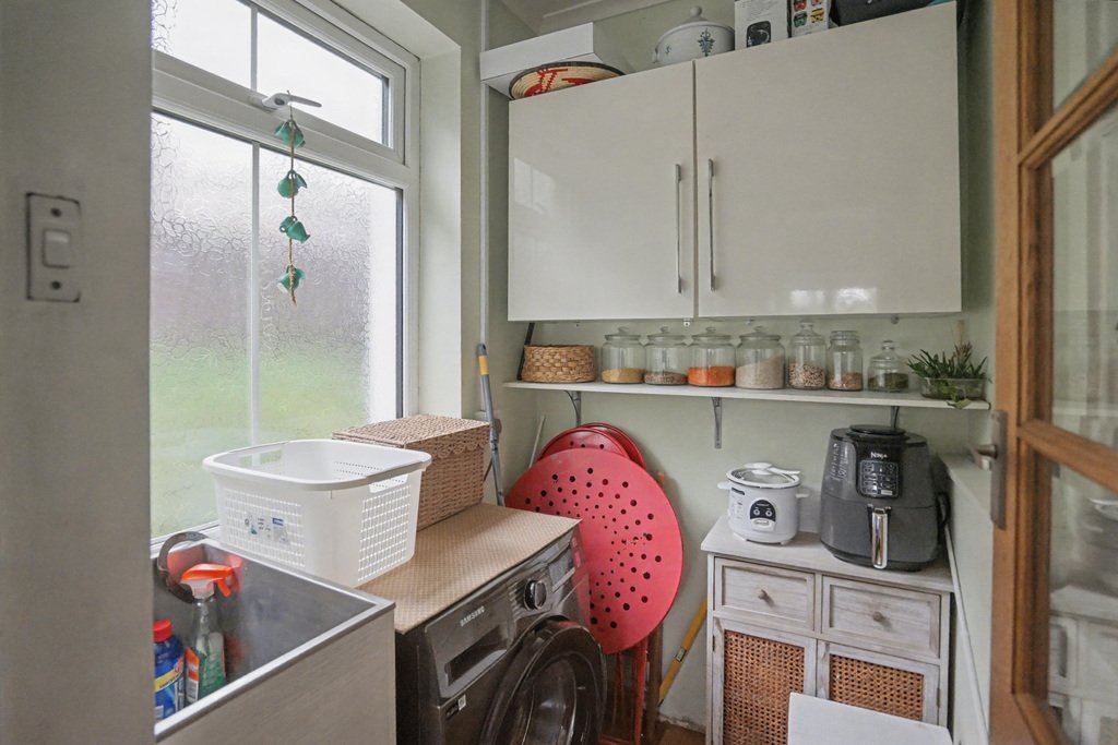 Apartment in West Ealing, Ealing, England 5 - 18126529