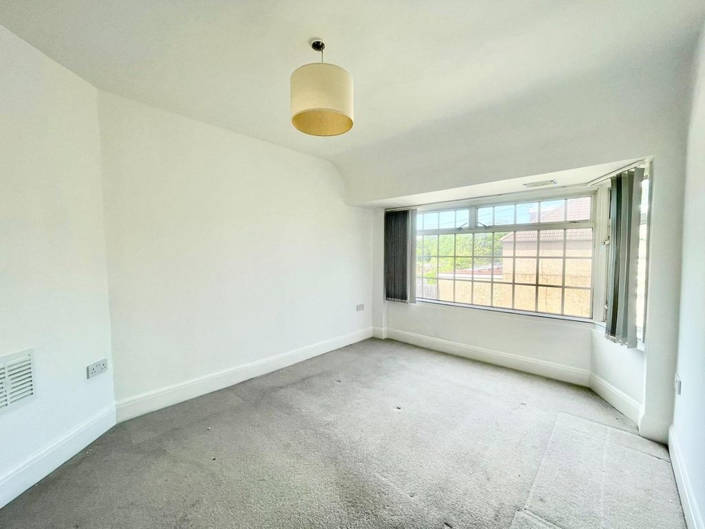 House in Elthorne Heights, Ealing, England 4 - 18126622