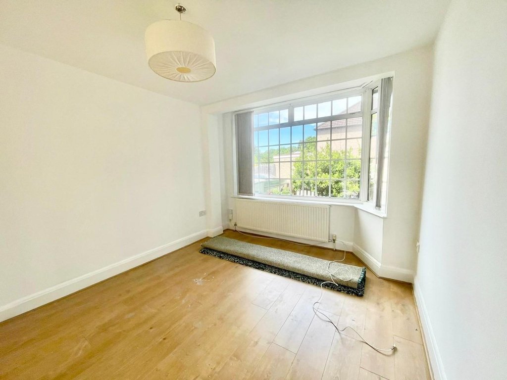 House in Elthorne Heights, Ealing, England 3 - 18126622
