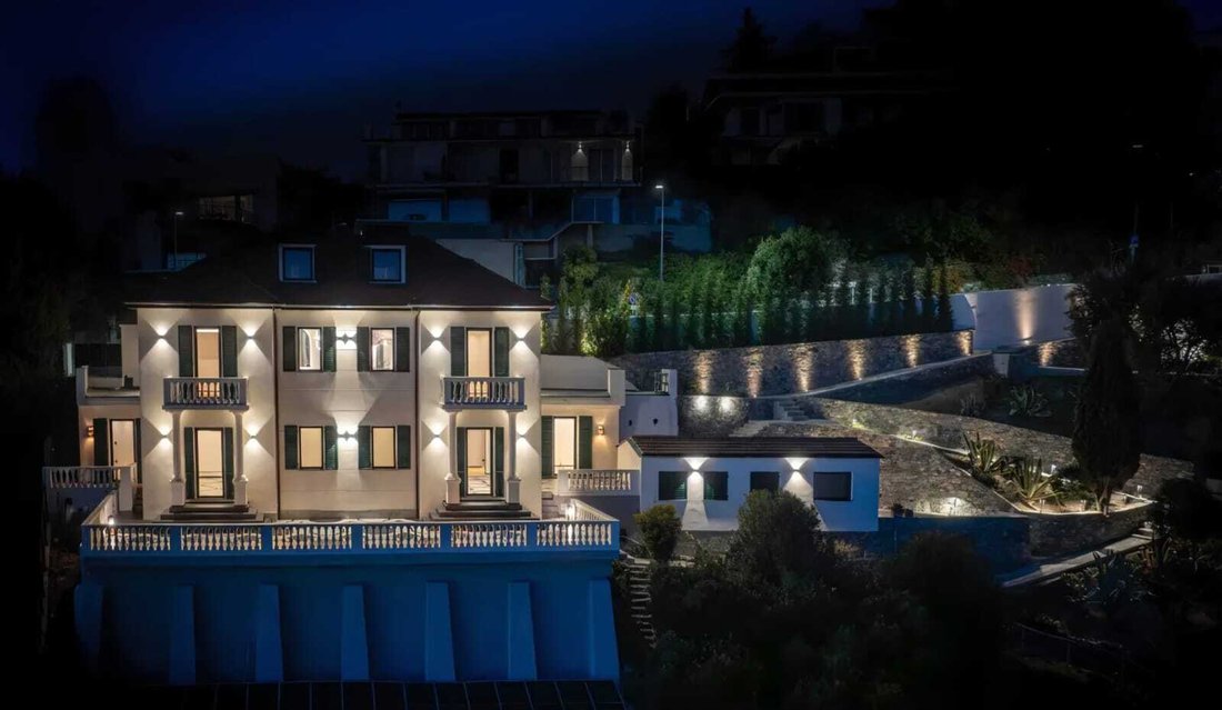 Villa in Albisola Superiore, Liguria, Italy 3 - 18126962
