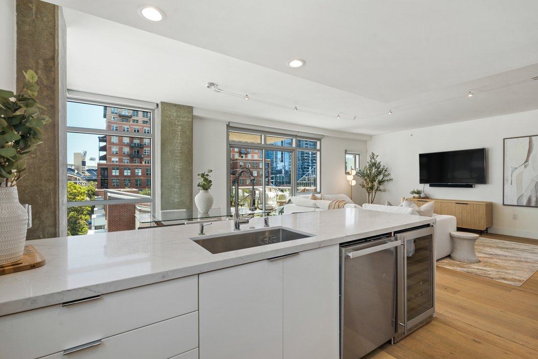 Condo in San Diego, California, United States 3 - 18127132