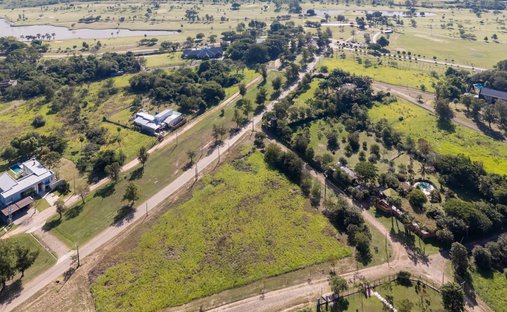 Land in Mariano Roque Alonso, Departamento Central, Paraguay 1