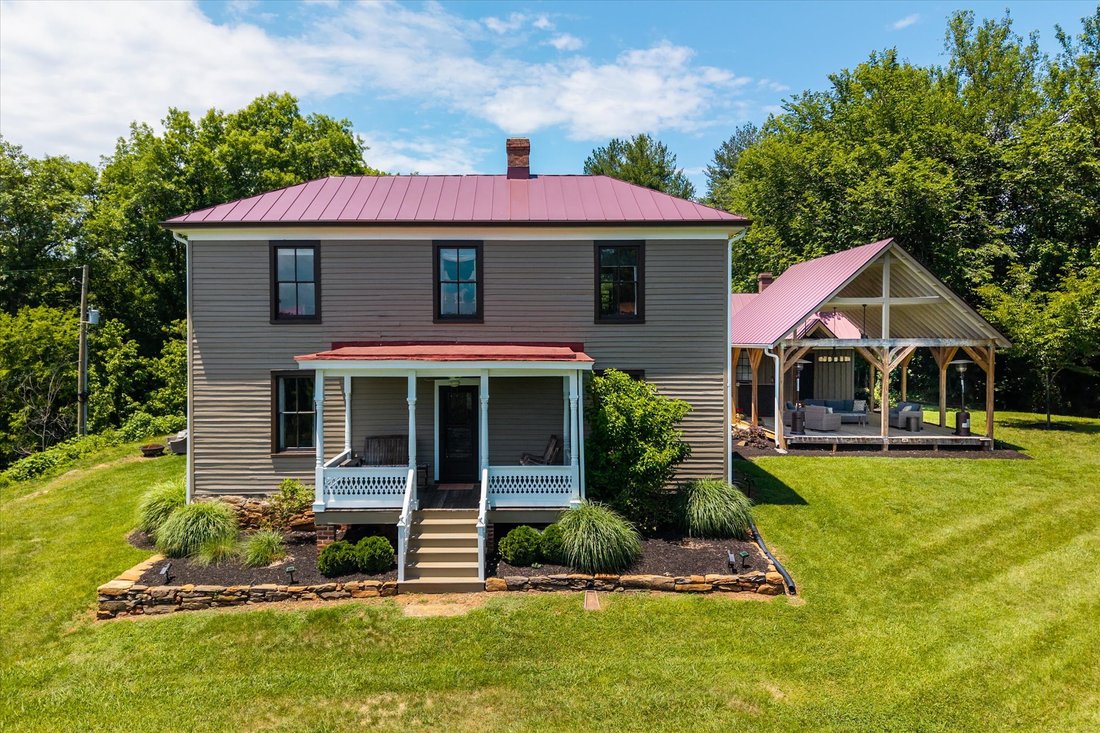 Madison Heights, Virginia, United States 3 - 18126993
