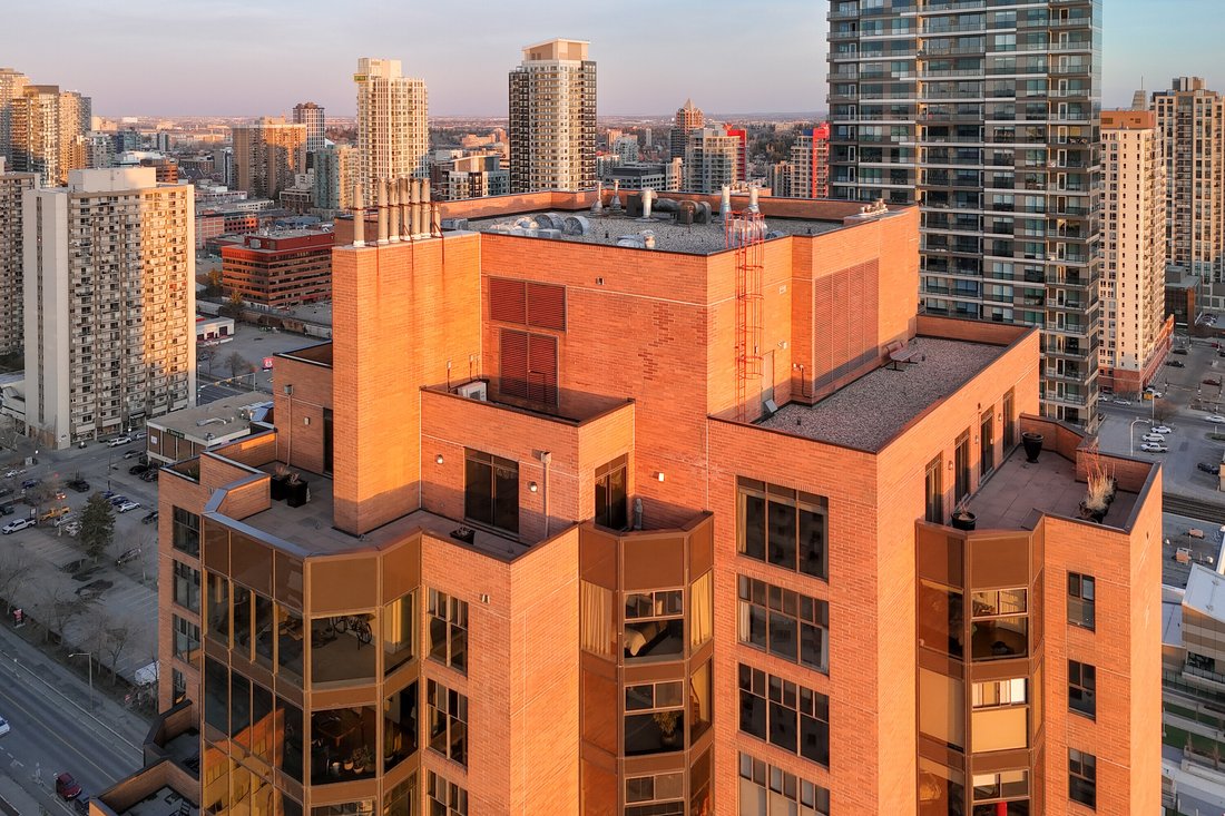Condo in Calgary, Alberta, Canada 3 - 18127141