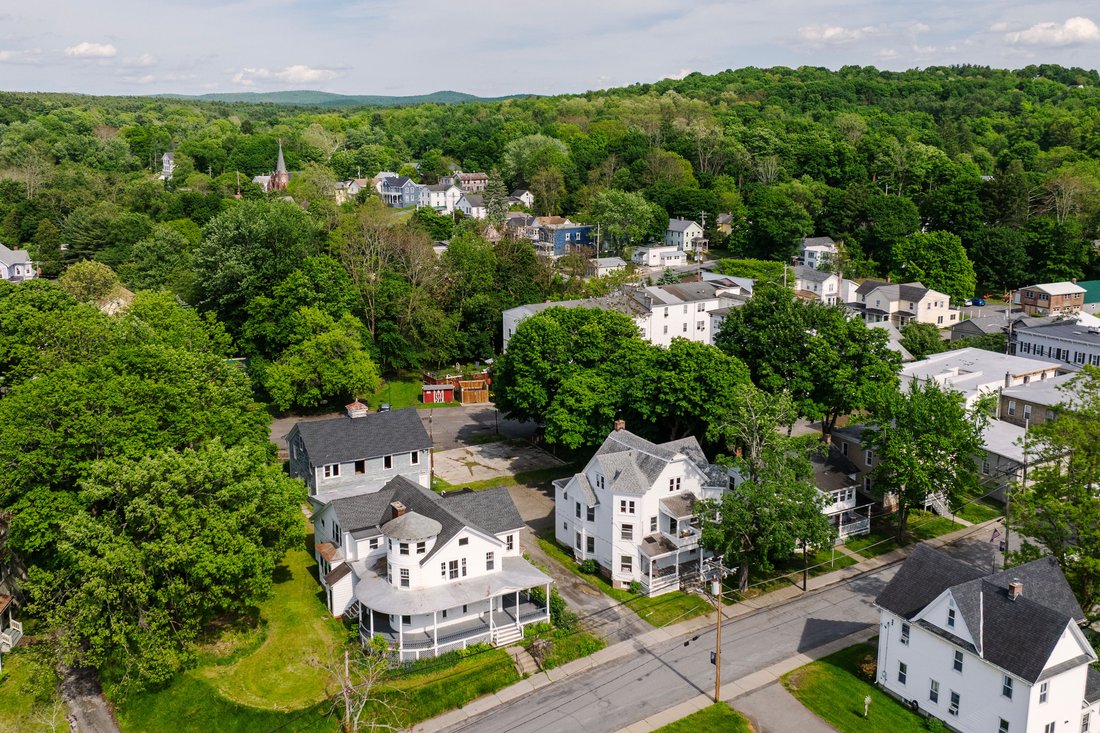 Hudson, New York, United States 3 - 18126875