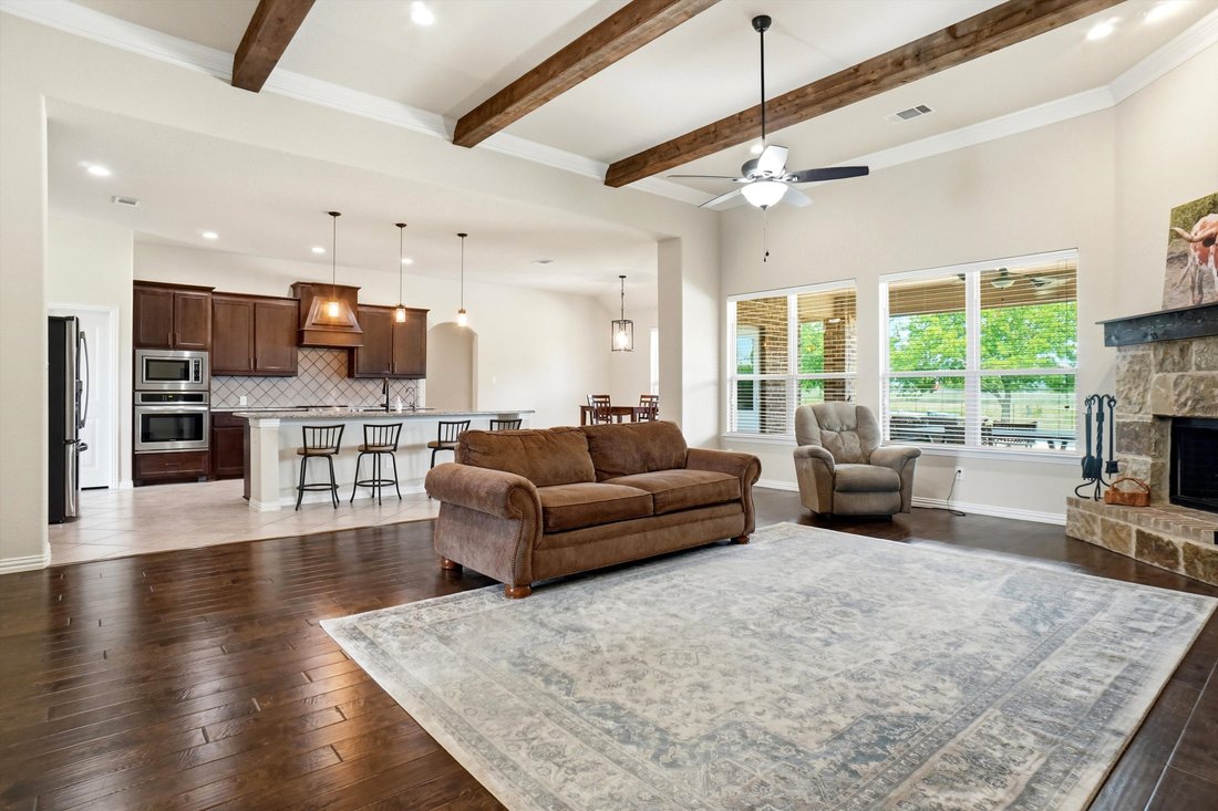 House in Decatur, Texas, United States 3 - 18126871