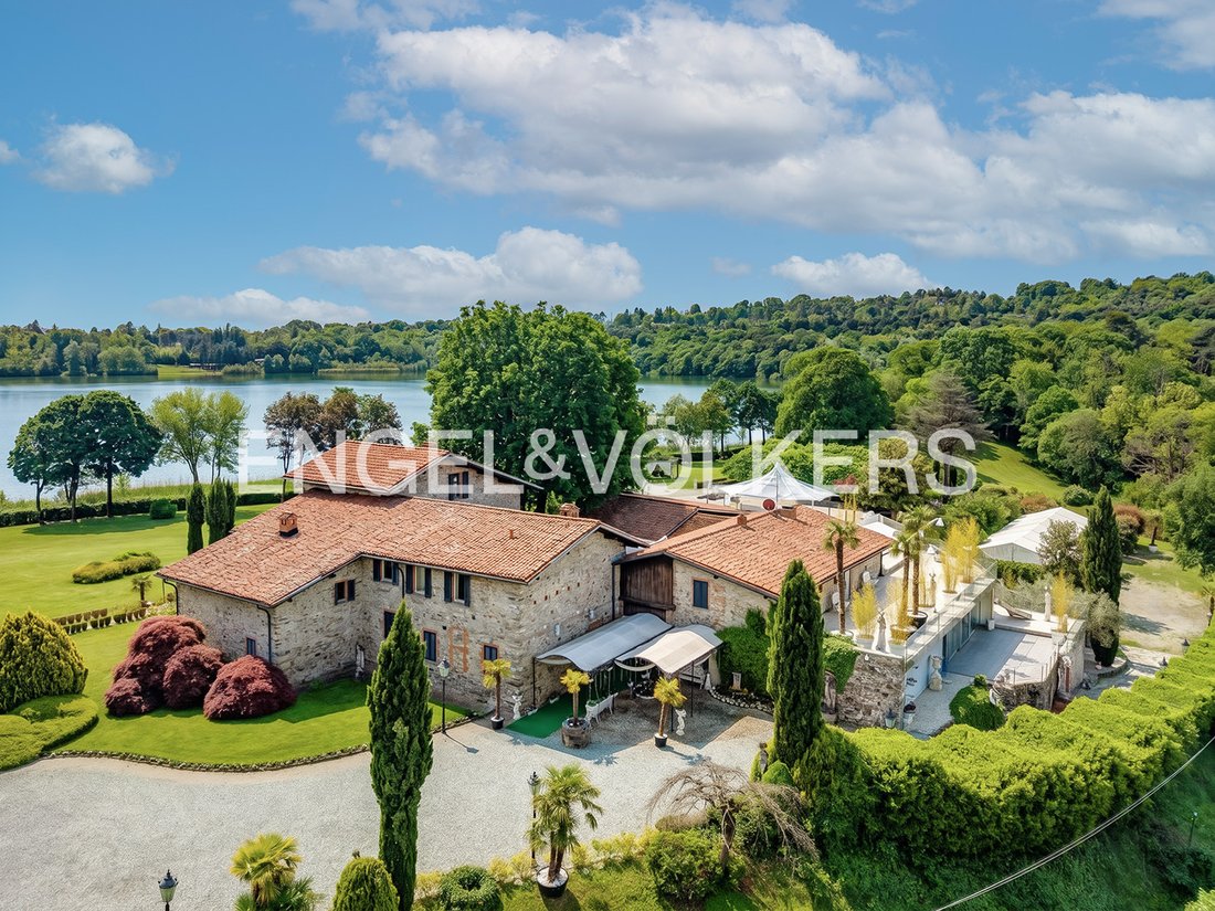 Villa in Montorfano, Lombardy, Italy 4 - 18127126