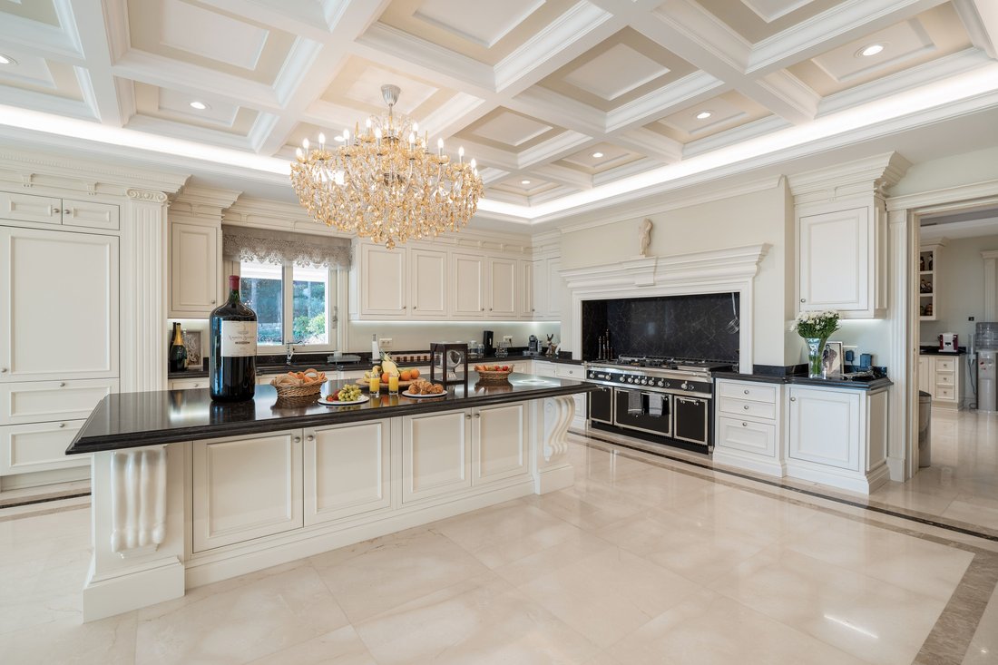 Villa in Sierra Blanca, Marbella, Spain 4 - 18127004