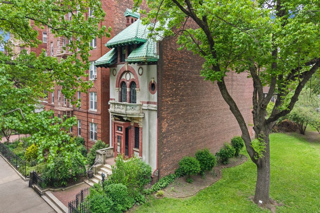 House in New York, New York, United States 2 - 18130303