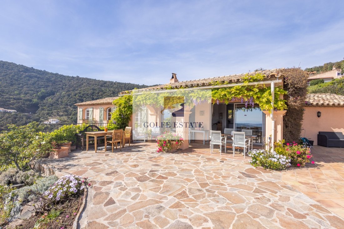Villa in La Croix-Valmer, Provence-Alpes-Côte d'Azur, France 3 - 18132365