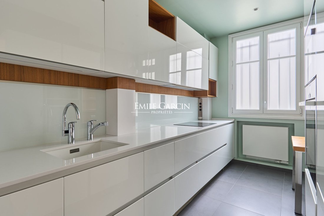 Apartment in Pereire-Malesherbes, Paris 17e Arrondissement, Paris 4 - 18130519