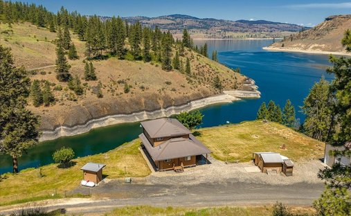 House in Creston, Washington, United States 1
