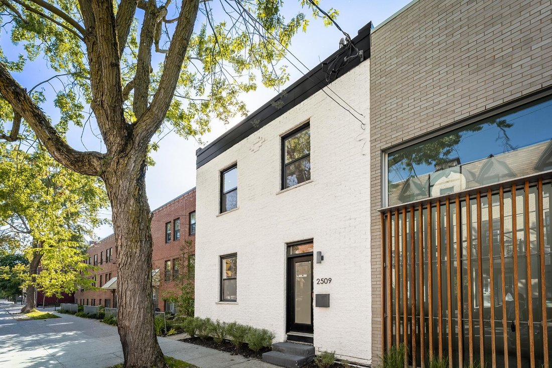 House in Montréal, Quebec, Canada 2 - 18119813