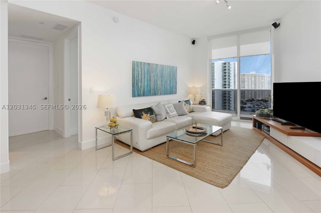Condo in Sunny Isles Beach, Florida, United States 3 - 18085563