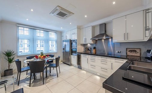 Apartment in Belgravia, Westminster, England 1